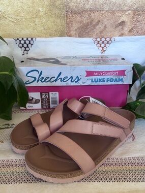 NEW Skechers Women’s Arch Comfort Luxe Foam Blush Pink Strap Cork Sandals Size 7